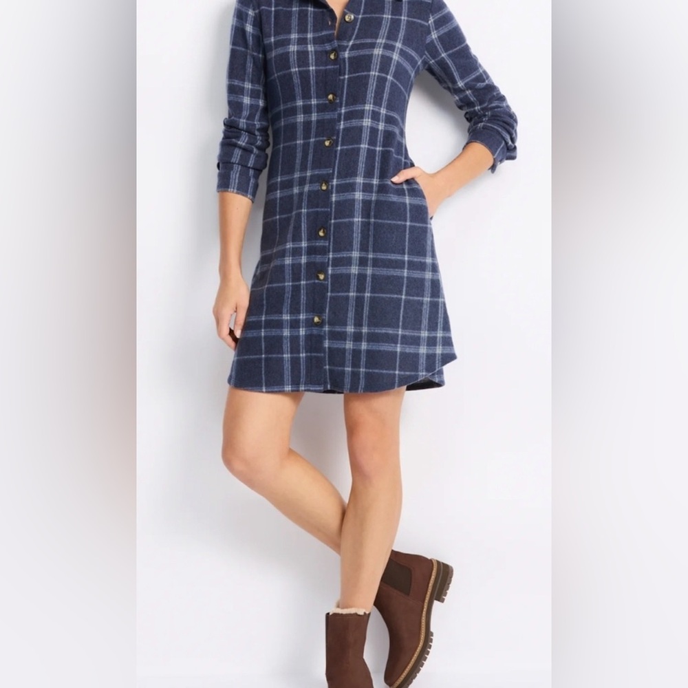 NWT‎ Gilli Navy and White Patterned Shirt Dress